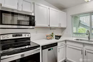 12323 NE 97th St, Kirkland, WA 98033 - Photo 6