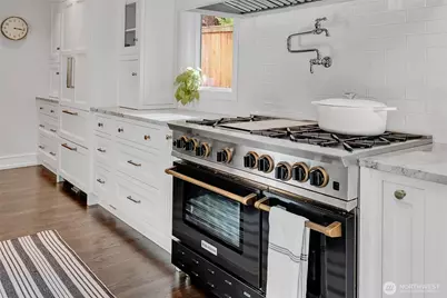 5205 W Mercer Place, Mercer Island, WA 98040 - Photo 8