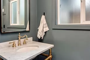 5205 W Mercer Pl, Mercer Island, WA 98040 - Photo 16