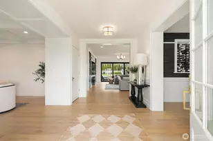 5721 65th Ave NE, Seattle, WA 98105 - Photo 2