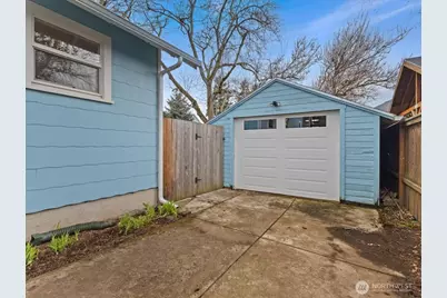 1810 Harney, Vancouver, WA 98660 - Photo 24