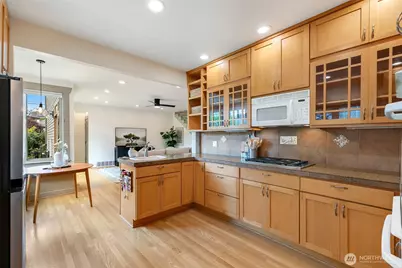 1843 41st Avenue E, Seattle, WA 98112 - Photo 8
