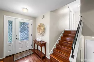 8642 University Point Cir NE, Bremerton, WA 98311 - Photo 2