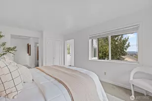 9732 15th Ave NE, Seattle, WA 98115 - Photo 18