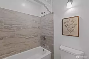 9732 15th Ave NE, Seattle, WA 98115 - Photo 20