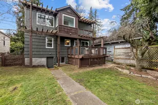 9732 15th Ave NE, Seattle, WA 98115 - Photo 2