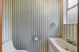 9539 7th Ave NW, Seattle, WA 98117 - Photo 18