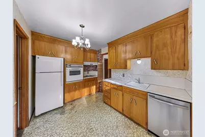 9539 7th Avenue NW, Seattle, WA 98117 - Photo 2