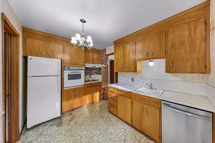 9539 7th Ave NW, Seattle, WA 98117 - Photo 2