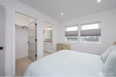 3015 61st Avenue SW #B, Seattle, WA 98116 - Photo 10