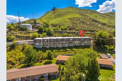 1818 Skyline Drive #23, Wenatchee, WA 98801 - Photo 2