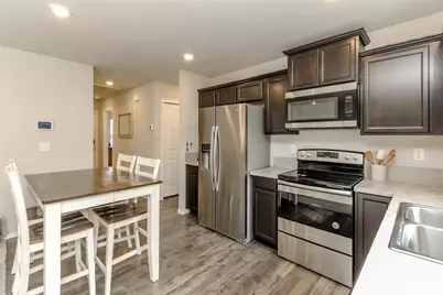 18408 Alpine Way E, Puyallup, WA 98374 - Photo 4