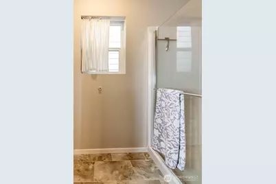 18408 Alpine Way E, Puyallup, WA 98374 - Photo 14