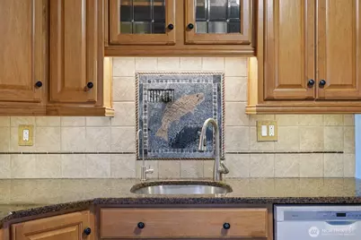 4708 Grandview Drive W, Tacoma, WA 98466 - Photo 10