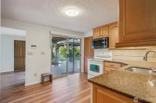 4708 Grandview Dr W, Tacoma, WA 98466 - Photo 12