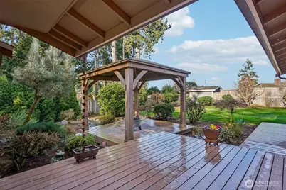 4708 Grandview Drive W, Tacoma, WA 98466 - Photo 2