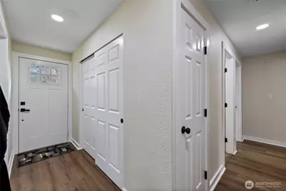 2526 Olympic Boulevard, Puyallup, WA 98374 - Photo 4