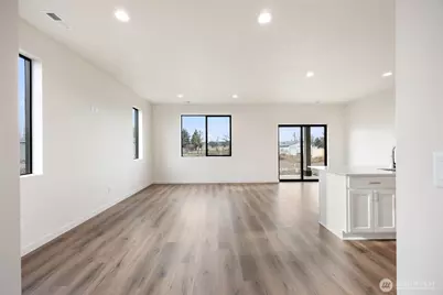 601 Dorsing Street #E25, Moses Lake, WA 98837 - Photo 14