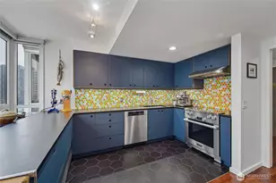 2125 1st Ave, Seattle, WA 98121 - Photo 12