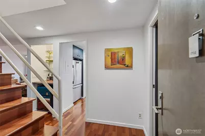 2125 1st Avenue #1702, Seattle, WA 98121 - Photo 4