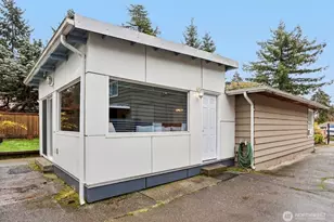 1320 S 131st Pl, Burien, WA 98168 - Photo 26