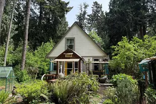 731 Claire Ln, Point Roberts, WA 98281 - Photo 36