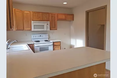 9814 Greenleaf Loop SE, Yelm, WA 98597 - Photo 10