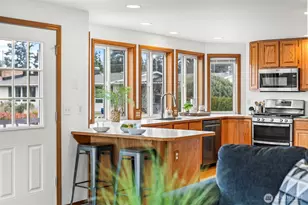 928 N Heatherwood W, Tacoma, WA 98406 - Photo 8