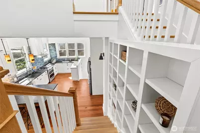 749 N 76th St, Seattle, WA 98103 - Photo 24