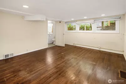 2616 Franklin Avenue E, Seattle, WA 98102 - Photo 24