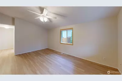 1200 N 12th Place, Mount Vernon, WA 98273 - Photo 2