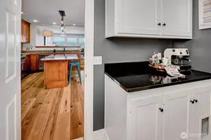 11262 Riviera Pl NE, Seattle, WA 98125 - Photo 16