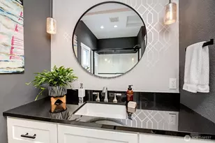 11262 Riviera Pl NE, Seattle, WA 98125 - Photo 18