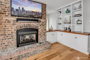 11262 Riviera Pl NE, Seattle, WA 98125 - Photo 12