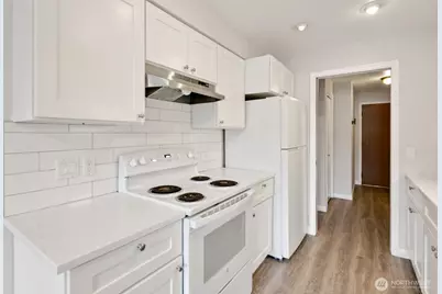 12300 33rd Avenue NE #202, Seattle, WA 98125 - Photo 16