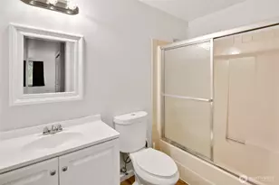 12300 33rd Ave NE, Seattle, WA 98125 - Photo 26