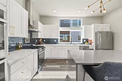 1208 Harrington Avenue NE, Renton, WA 98056 - Photo 12