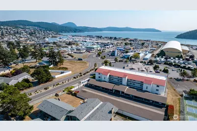 1800 Skyline Way #206, Anacortes, WA 98221 - Photo 18