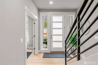 18554 Stone Avenue N, Shoreline, WA 98133 - Photo 2