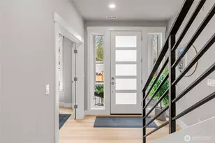 18554 Stone Ave N, Shoreline, WA 98133 - Photo 2