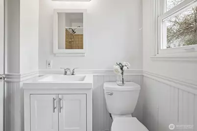 1215 W Armour Street, Seattle, WA 98119 - Photo 14