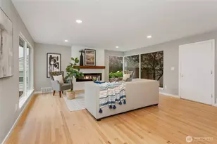 10726 Sand Point Way NE, Seattle, WA 98125 - Photo 20