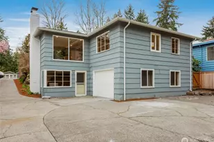 10726 Sand Point Way NE, Seattle, WA 98125 - Photo 12