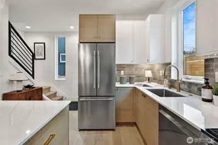 2006 B 19th Ave S, Seattle, WA 98144 - Photo 12