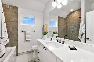 2006 B 19th Ave S, Seattle, WA 98144 - Photo 18