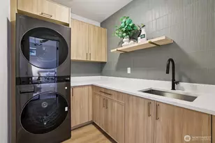 3714 Bagley Ave N, Seattle, WA 98103 - Photo 16