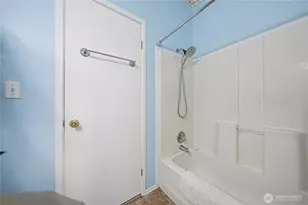 7581 Rainier NE, Moses Lake, WA 98837 - Photo 12