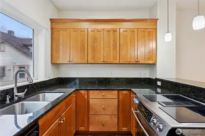 2814 E Spring Street, Seattle, WA 98122 - Photo 14