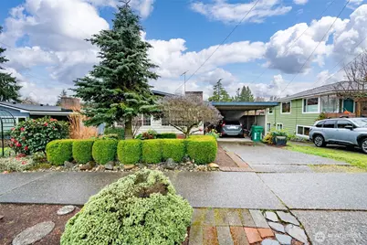 6539 40th Avenue NE, Seattle, WA 98115 - Photo 2