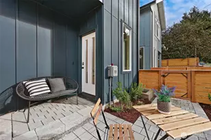 2006 A 19th Ave S, Seattle, WA 98144 - Photo 4